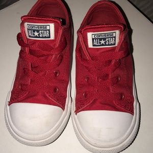 Converse little girl shoe